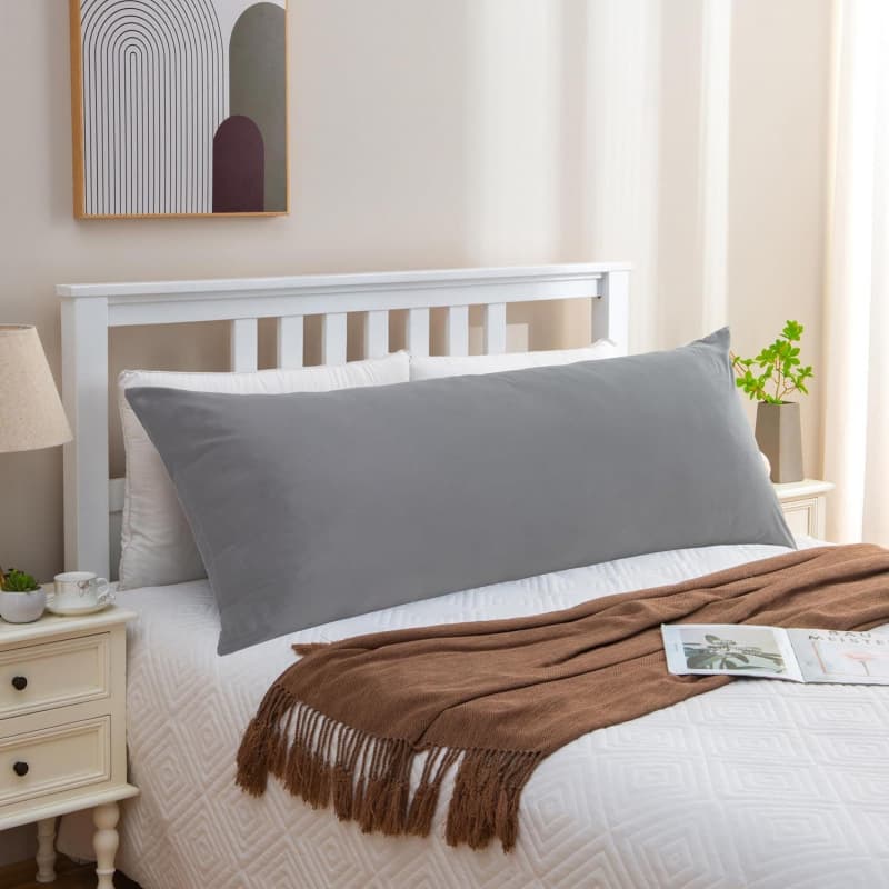 Ultra-soft sensory heart-shaped pillow, comfortable, relaxing, sleep pillow for babies.