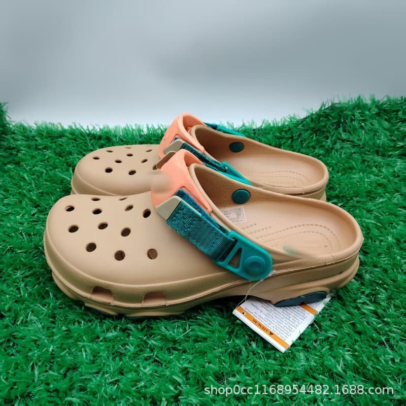 New Trin Hole Clogs for Men and Women Couple Beach Closed-Toe Comfortable Lightweight Fashionable Versatile Quick-Dry Cartoon