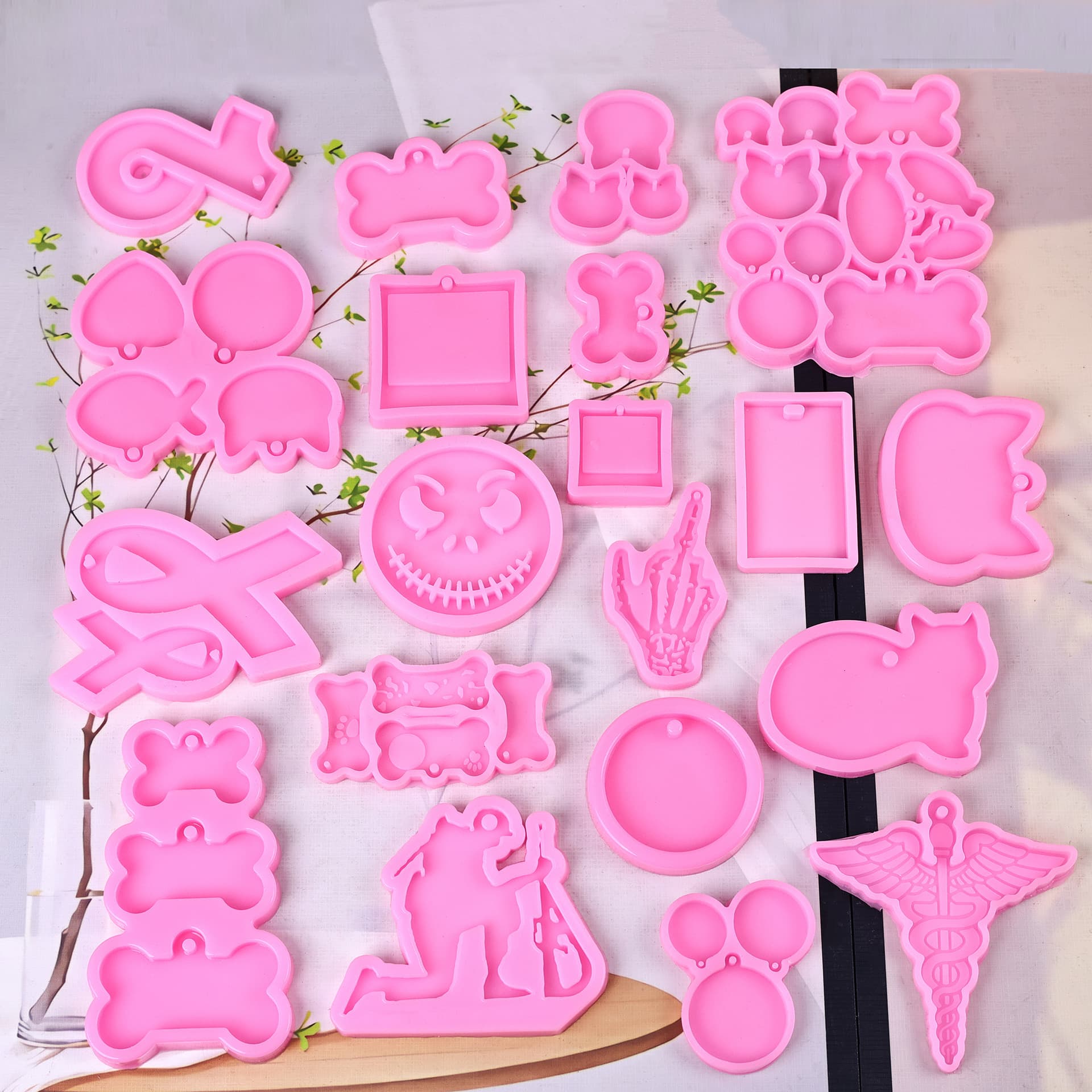 Mirror Surface Silicone Dog Tag Keychain Pendant Bone Shape Music Player Protective Film Irregular Shape Pink Color