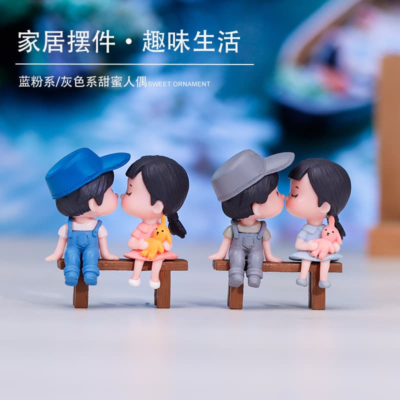 Mini Creative Home Decoration Sweet Couple Desktop Ornament Wholesale Resin Ornament Stool Couple