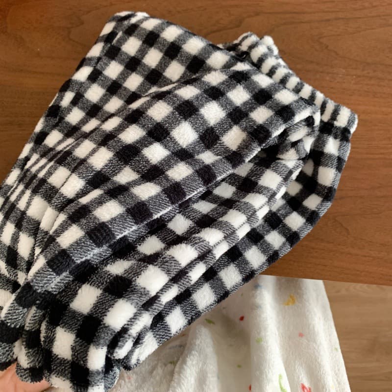 Cross-border foreign trade plaid pajamas women's flannel pajamas autumn and winter trousers plus velvet warm coral velvet walking pants available