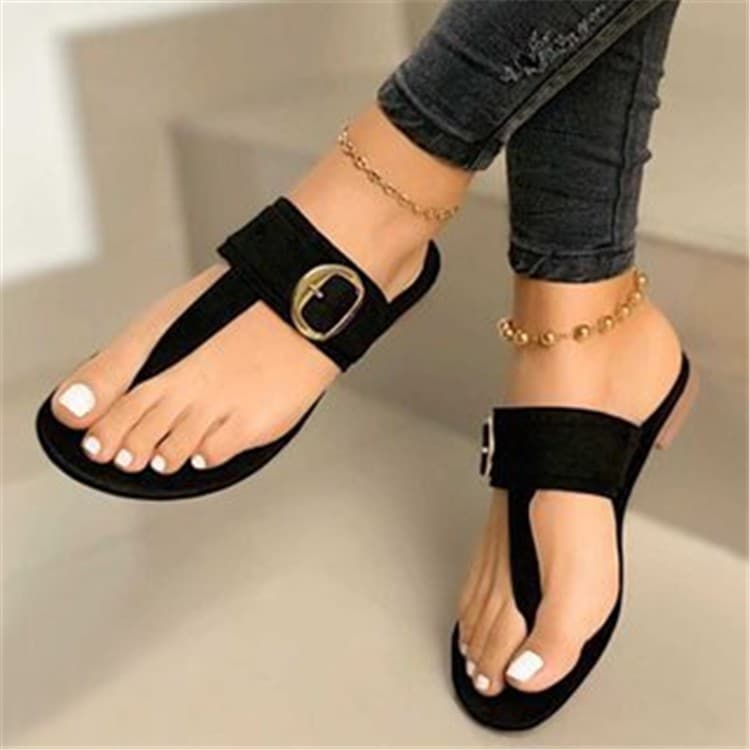 Foreign trade large size flip-flops European and American summer new flat-soled thong metal buckle decorative outer slippers for women slippe