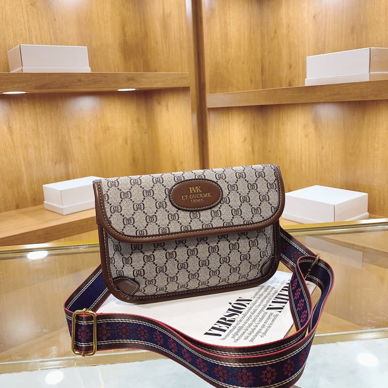 Fashionable Retro Women's Mini Square Bag Crossbody Chest Bag Single Shoulder Bag Urban Simple Style PU Material Soft Handbag