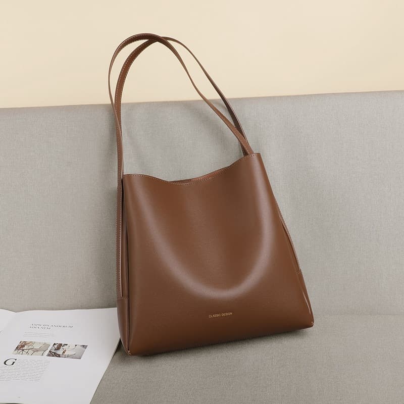 Bucket Bag 2026 New Autumn/Winter Genuine Leather Crossbody Bag Large Capacity Premium Shoulder Bag for Women Commute