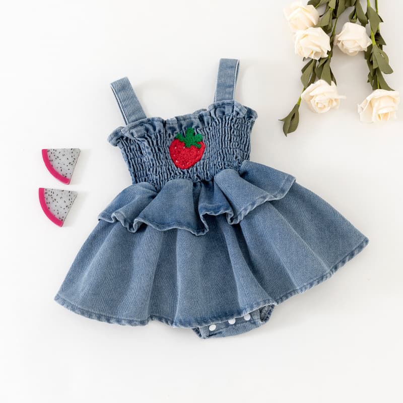 Cross-Border Baby Kids Summer Fashion Sweet Denim Baby Girl Strawberry Strap Smocked Romper 2025 New