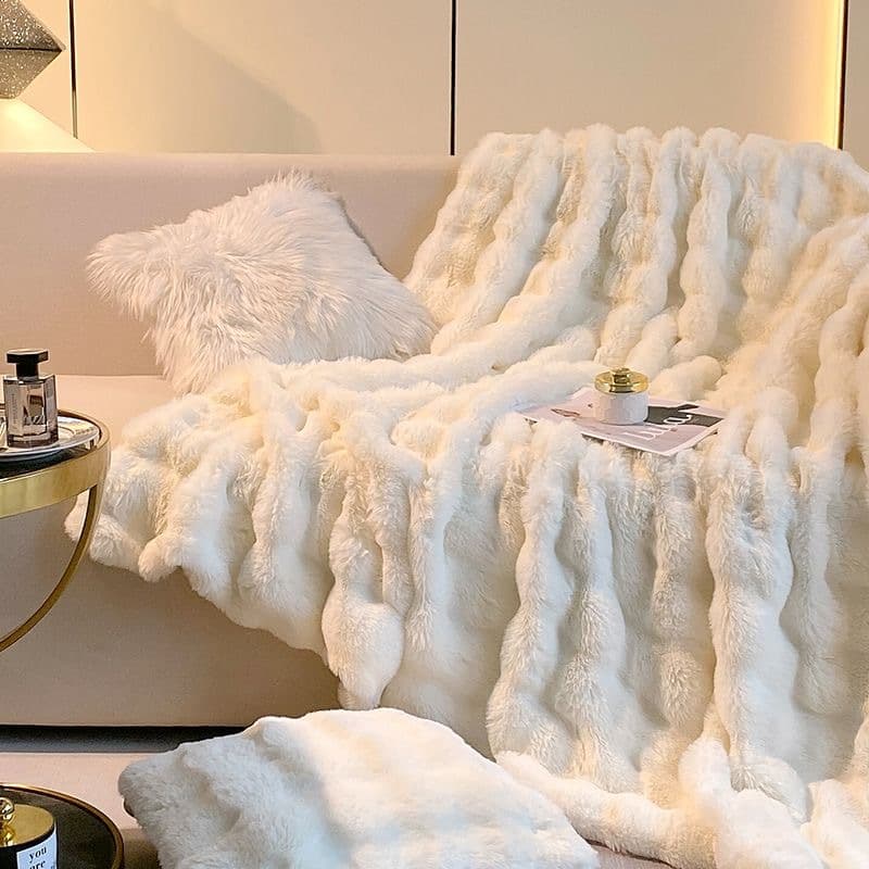 Luxury Faux Rabbit Fur Blanket, Leisure Nap Blanket for Office and Dormitory, Double-Layer Winter Thick Sofa Warmth Cover