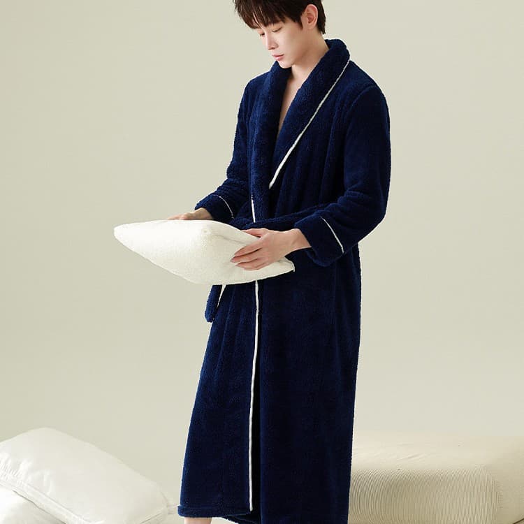 Coral Fleece Bathrobe for Couples in Autumn and Winter, Thick Flannel Women's Robe and Men's Morning Robe, Long-Sleeved Long Robe Wholesale