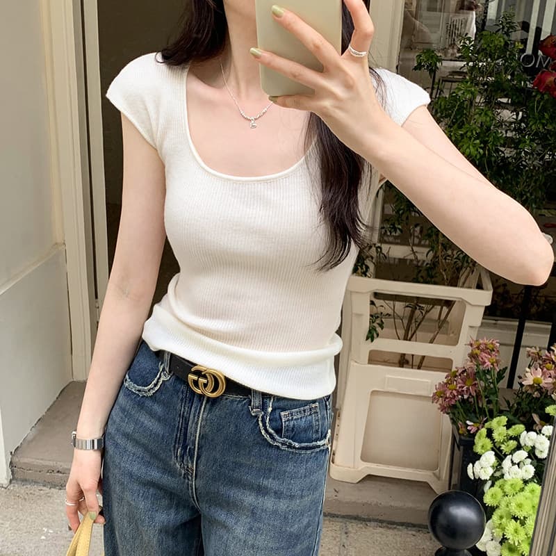 Solid Color Age-Defying U-Neck Sleeveless Sweater Women's Spring Summer 2024 New Slim Fit Cropped Top