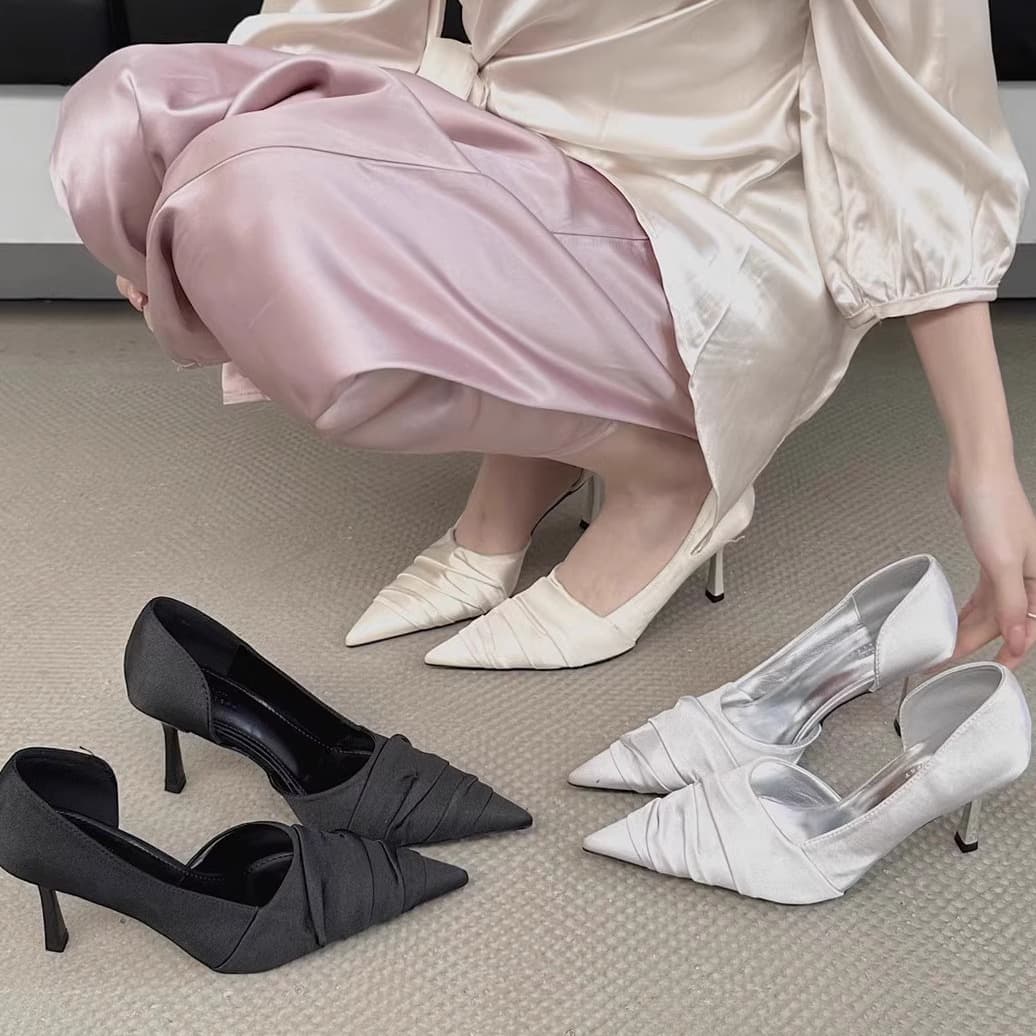 Exquisite texture! Cool silver pointed toe pleated high heels women's stiletto heel shallow side empty shoes
