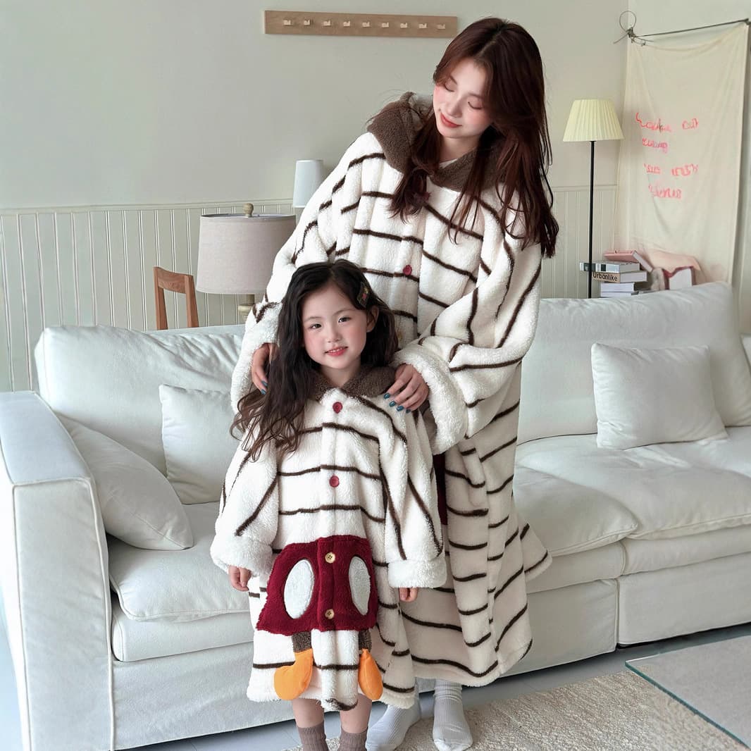 2025 Autumn/Winter New Style Cute Mickey Mouse Hooded Fleece Baby Sweatshirt for Girls, Thickened Winter Sweatshirt