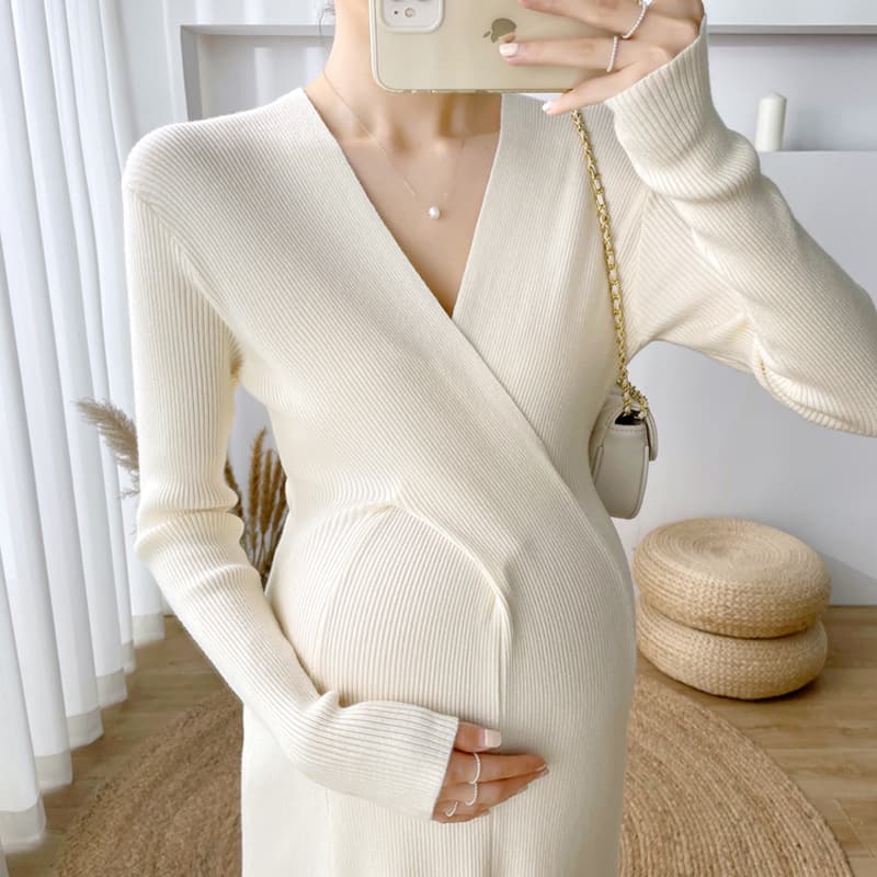 Internet celebrity maternity wear 2024 autumn and winter core-spun yarn maternity sweater versatile knitted maternity dress