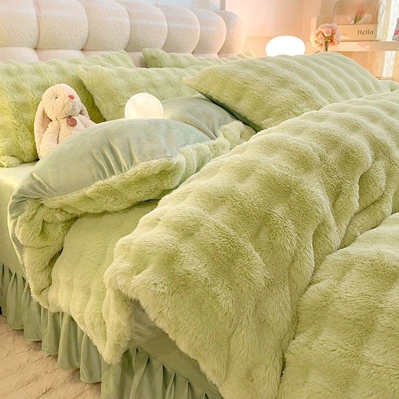 Thickened rabbit fleece four-piece winter bedding set, milk fleece duvet cover, sheet, coral fleece bed skirt, double-sided fleece three-piece bedding set