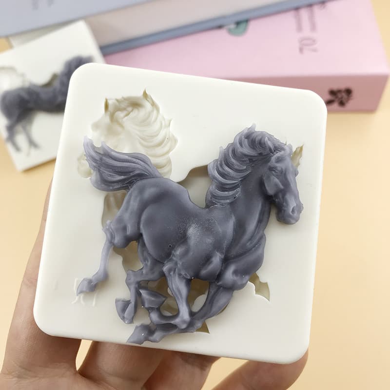 Horse-shaped silicone mold hand-made diy fondant chocolate ultra-light clay hand-made easy-release mold