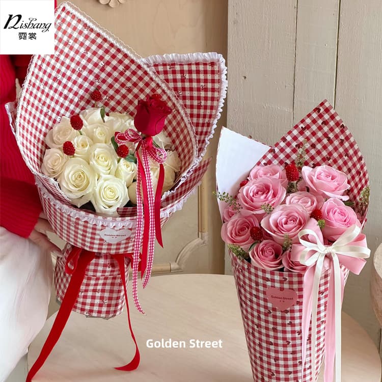 Trending Red Plaid Rose Bouquet Wrapping Paper Thick Printed Kraft Paper Gift Flower Wrapping Paper DIY