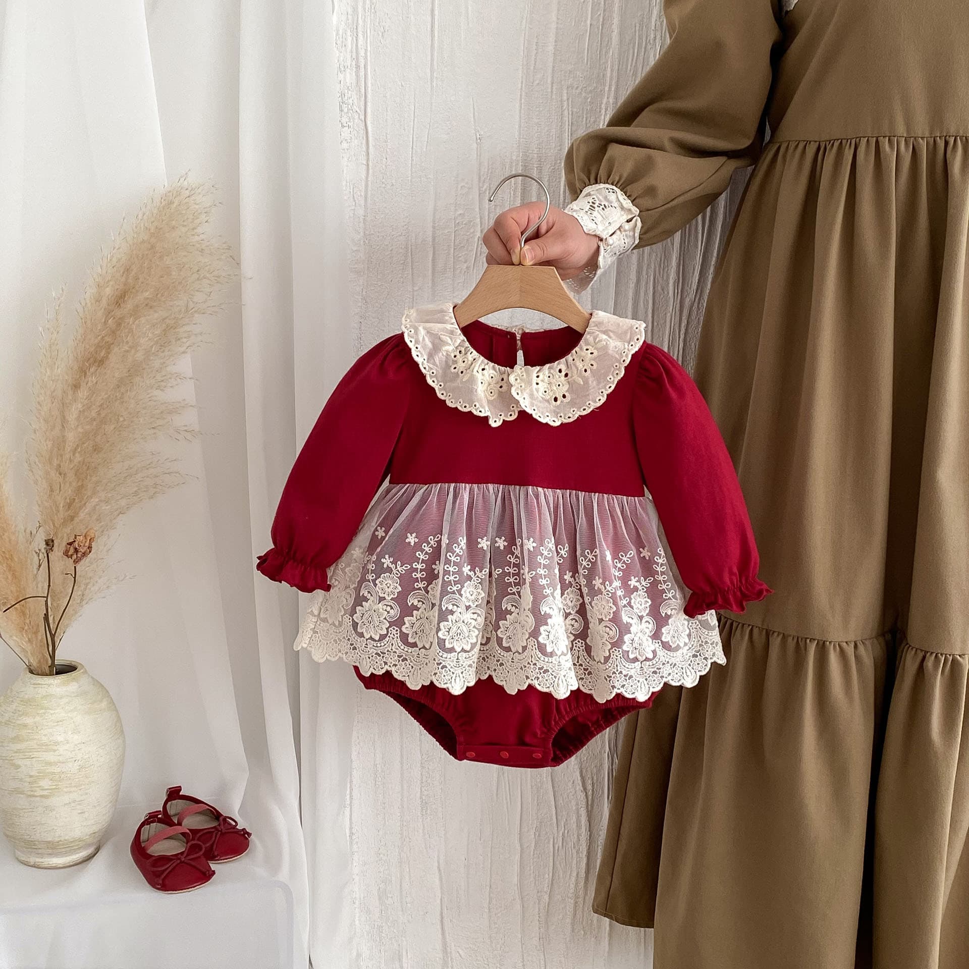 Princess Style Baby Girl Romper Suit Spring Autumn Cotton Long Sleeve Double Button Closure Sweet Style Crawler Suit Gift Dress