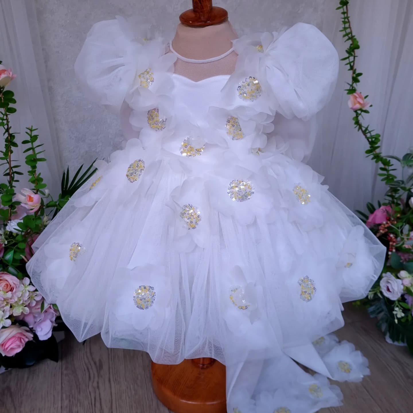 Puff sleeve white princess dress for girls 2026 new mesh children's foreign trade European and American children's dress kids