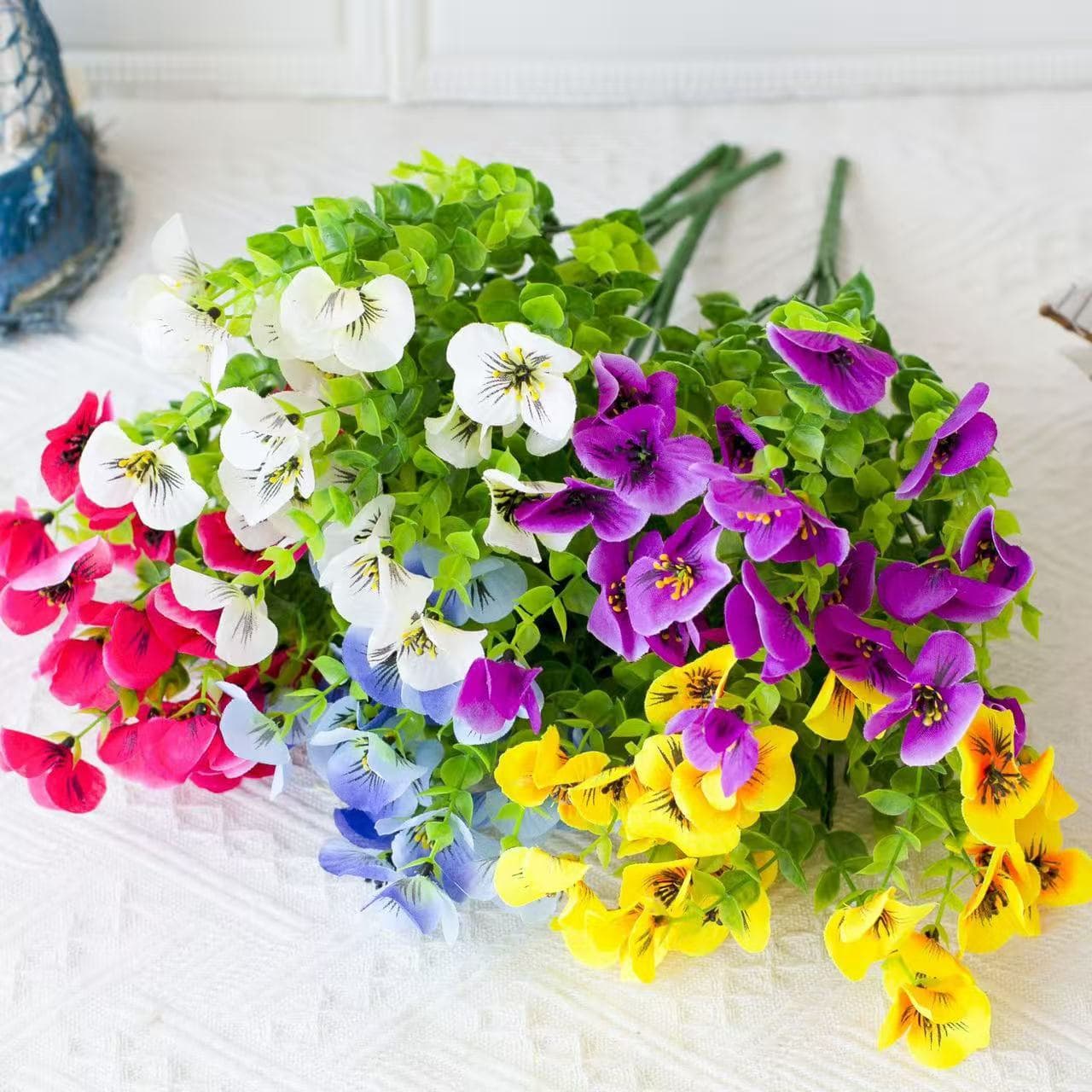 Artificial Eucalyptus Leaves 7-Branch Pansy Simulation Flowers for Indoor Home Decor, Restaurant, Wedding Decoration