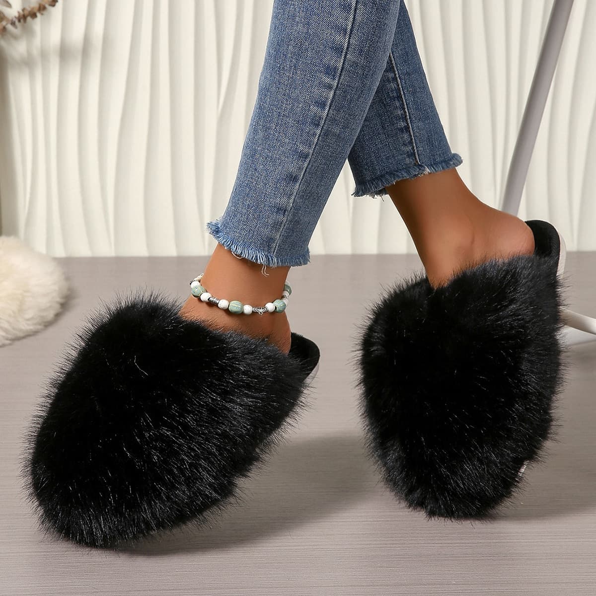 Oversized Solid Color Fluffy Slippers, Soft Sole Flat Winter Closed-Toe Home Warm Cotton Slippers for Export