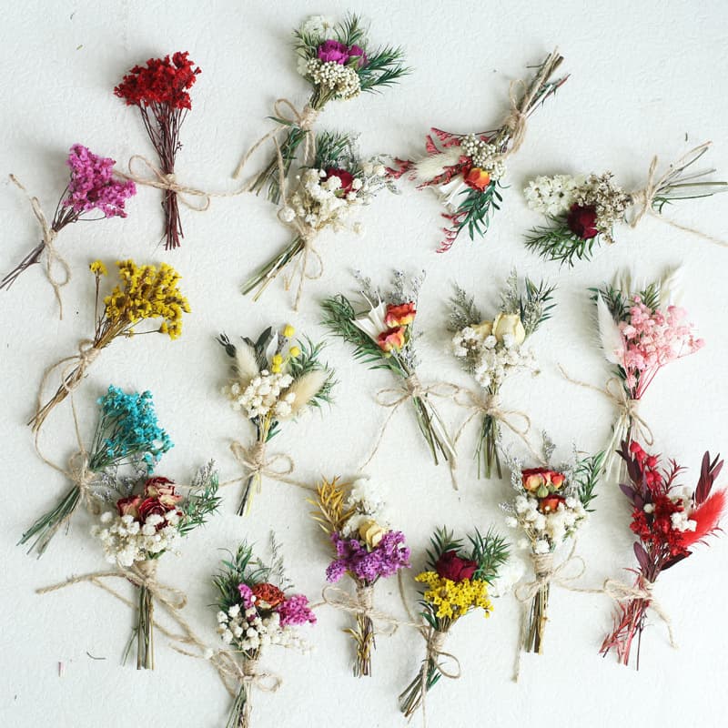 12cm Mini Dried Flower Bouquet Real Rose Baby's Breath Mini Corsage Gift for Cross-border Amazon Ready-made