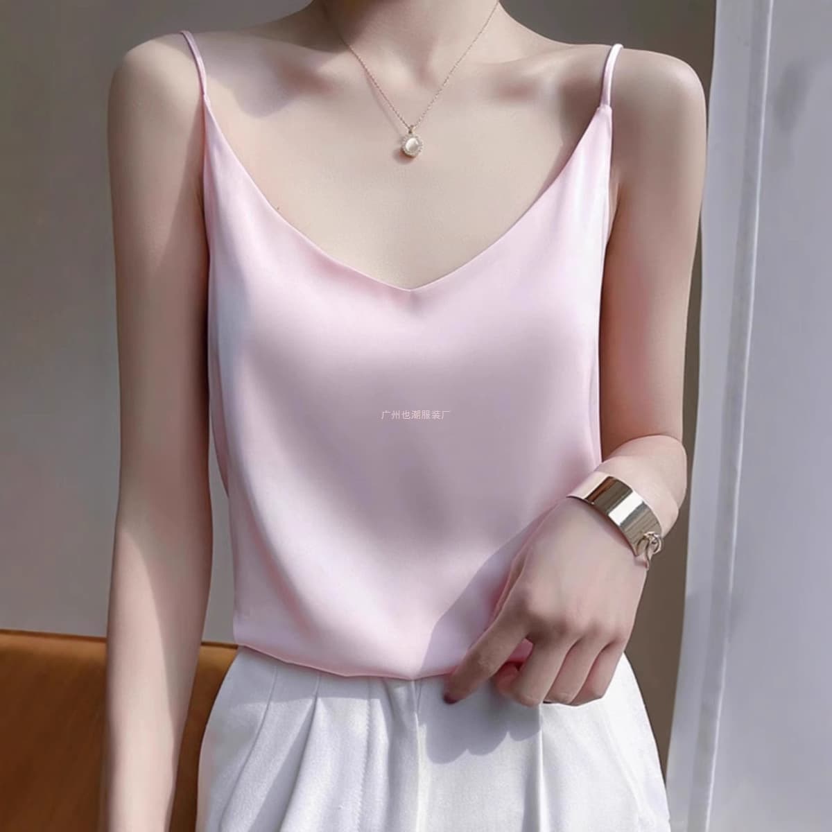 Heavyweight Mulberry Silk Camisole Top for Women Summer Loose Fit Sleeveless V-Neck Sexy Inner Wear Silk Satin Blouse T-Shirt