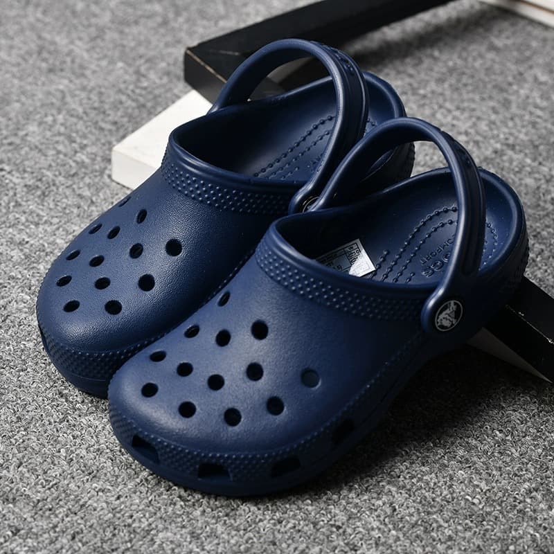 2026 Classic Star Clogs for Men and Women, Summer Non-Slip Couple and Parent-Child Beach Shoes, Lightweight Breathable Sandals for Men