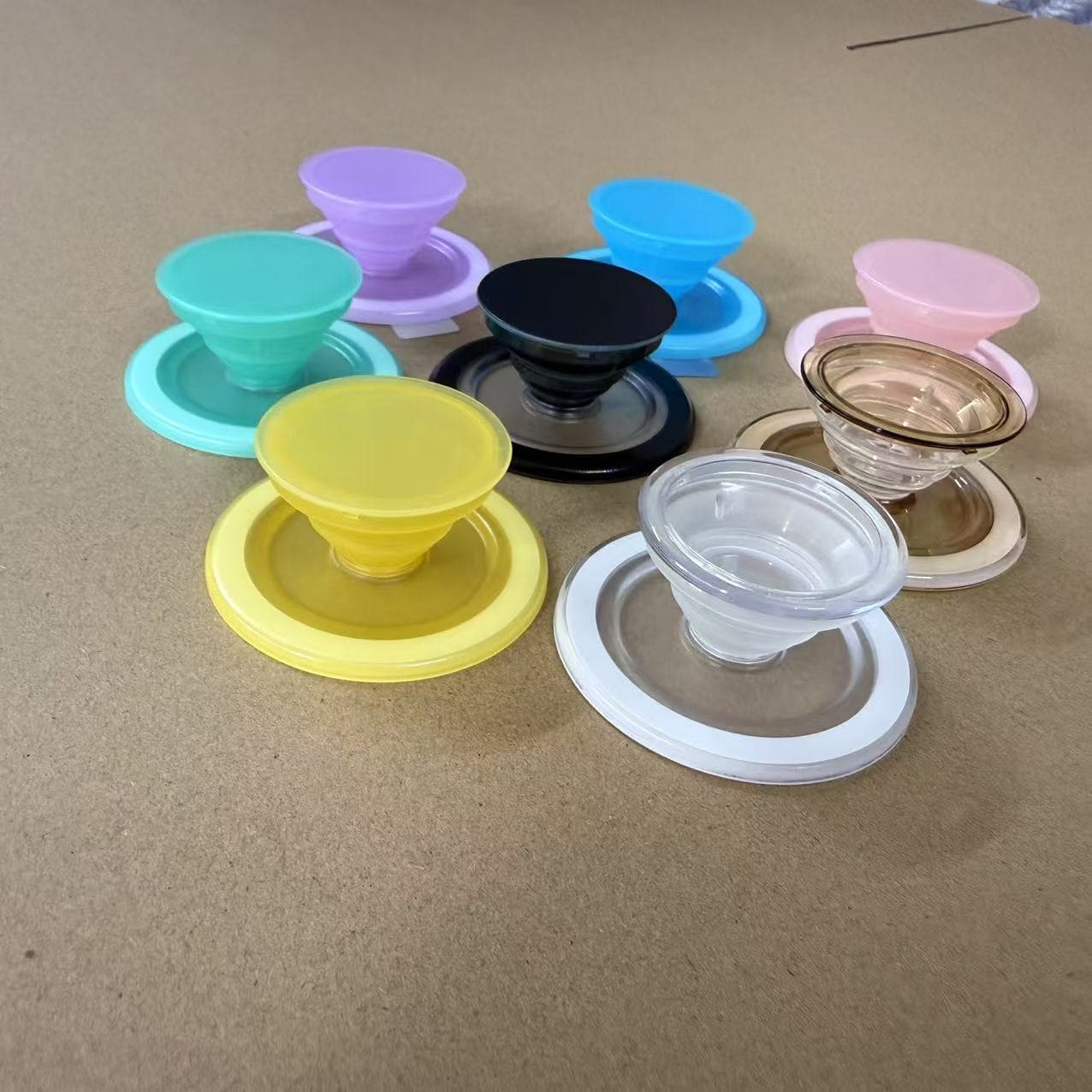 New colorful dopamine phone telescopic folding stand with strong magnet, oil drip, colorful magnetic suction airbag stand material