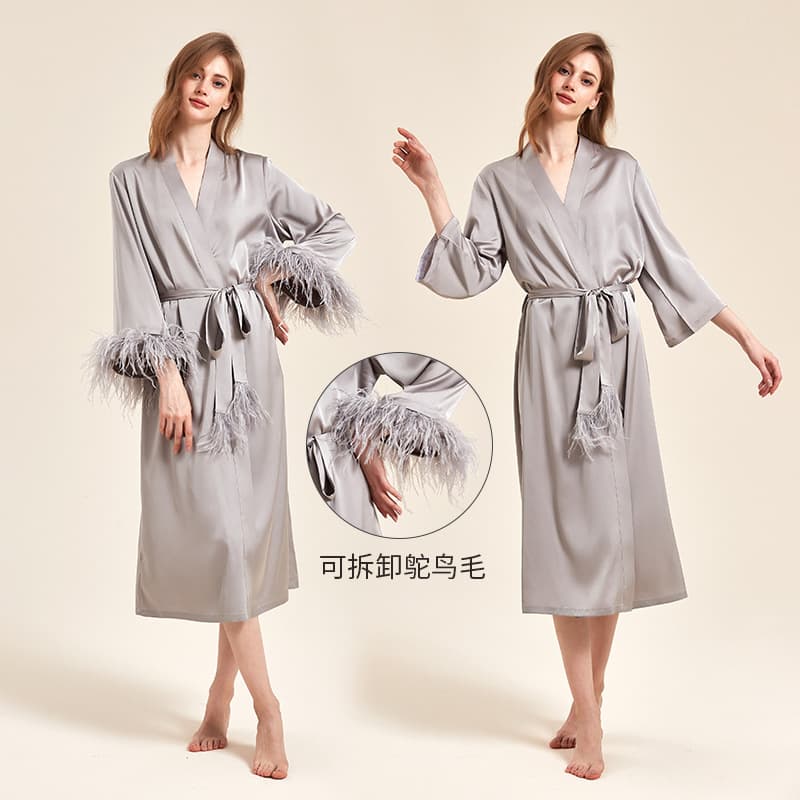 High-end wedding robe/bathrobe for brides, featuring ostrich feathers, flowing glitter, and pearlescent French style.