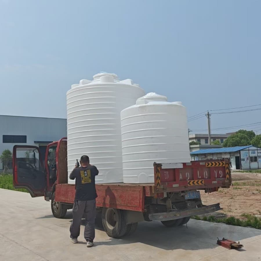 Hubei Wuhan Direct Factory Sale PE Water Storage Tank, Fire Water Tower, Liquid Storage Tank, Corrosion-resistant, Aesthetic, and Stain-resistant