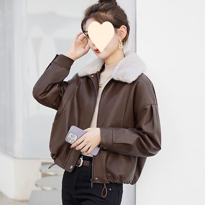 Fashionable Faux Fur Collar PU Leather Jacket for Women 2025 Winter New Arrival Short Loose Motorcycle Coat
