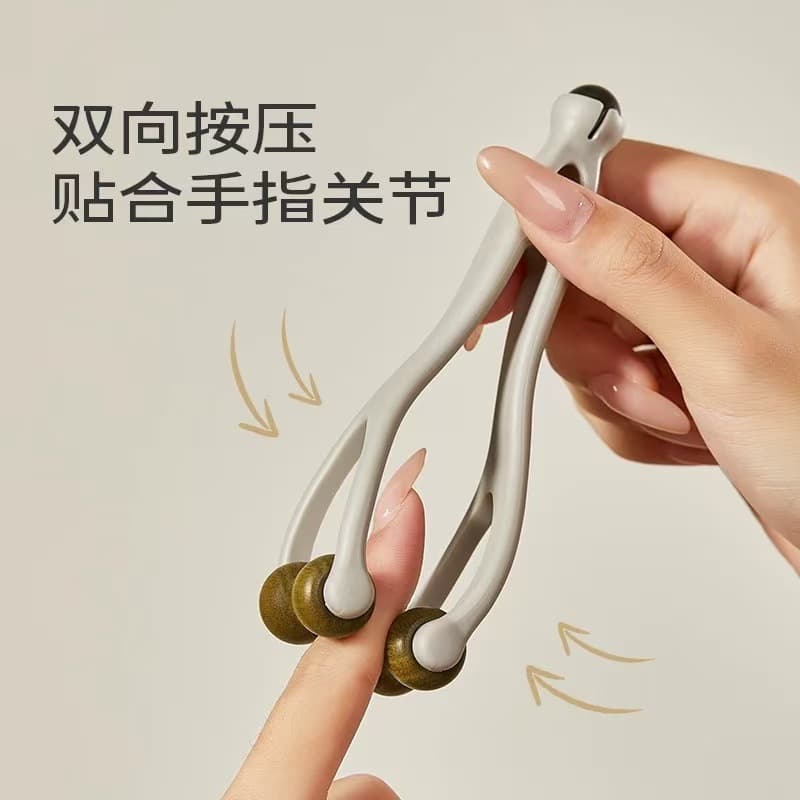Finger Massager Solid Wood Roller Massage Clip for Hand Joint Meridian Relief Slimming and Lengthening Scraping Tool