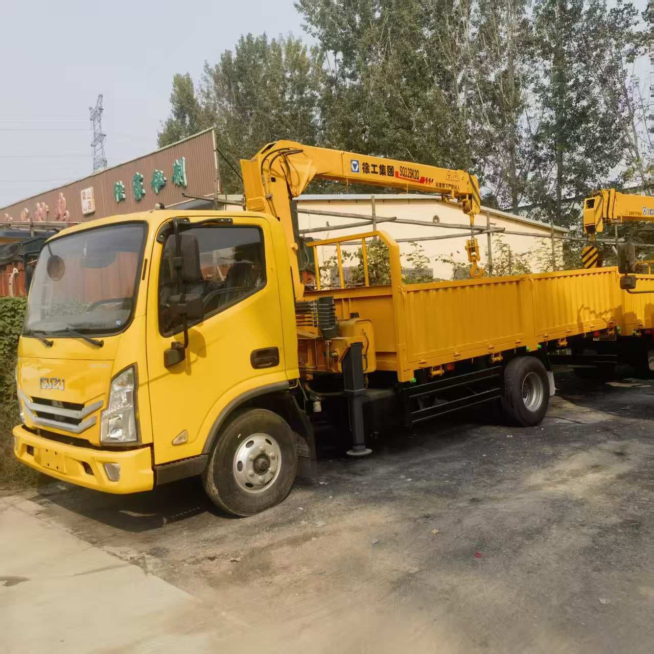 Export Russia ISUZU Small 5-ton Truck-mounted Crane 3.2-ton 4-ton 6.3-ton Truck-mounted Crane