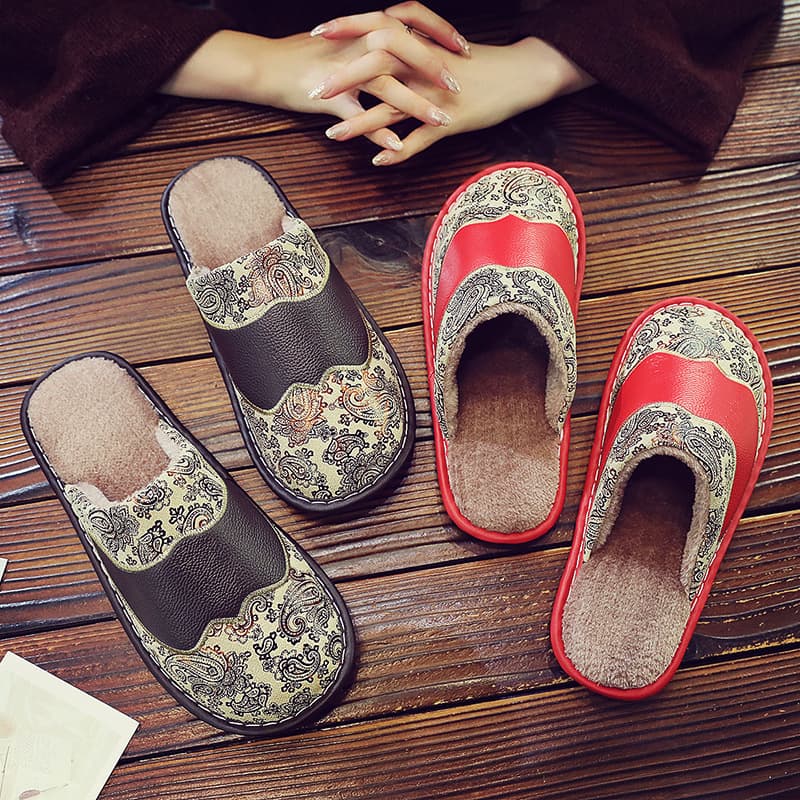 New style embroidered cowhide European-style genuine leather fur slippers for men and women, non-slip solid sole indoor household slippers