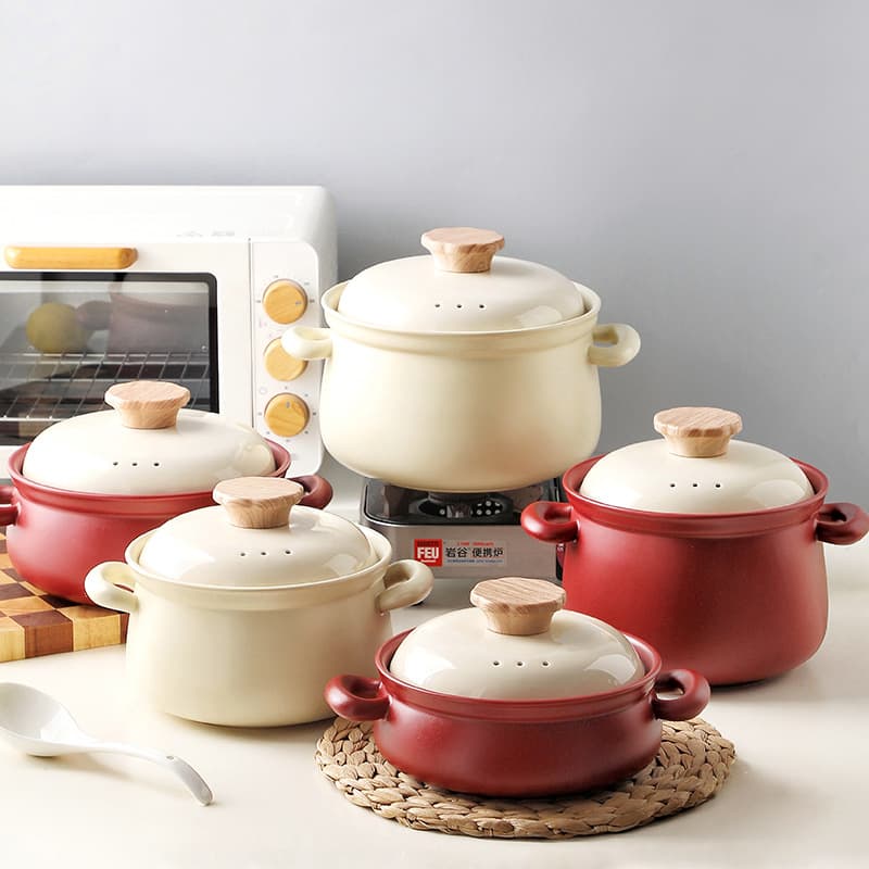 Household high-temperature resistant, non-cracking large ceramic stew pot, specialized for gas stoves, suitable for soups and rice dishes.