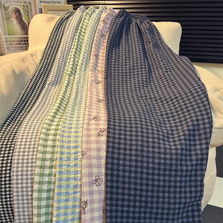 Tall women's extra-long plaid pajama pants, thin style, casual and loose fit, can be worn outside, extra long loungewear.