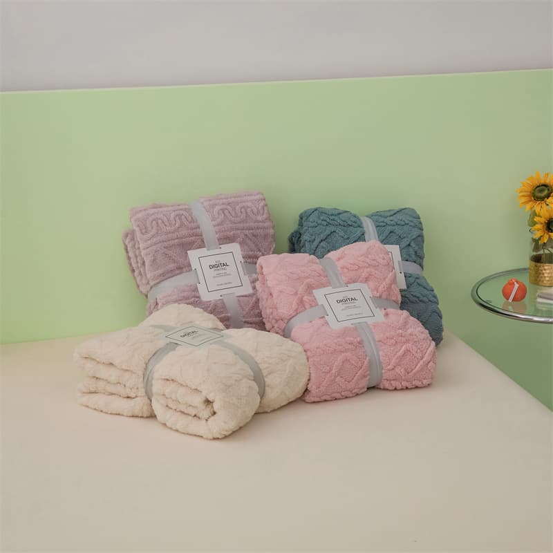 Fleece Blanket, Tufted Velvet Throw Blanket, Cross-Border Office Nap Blanket, Coral Fleece Nap Blanket