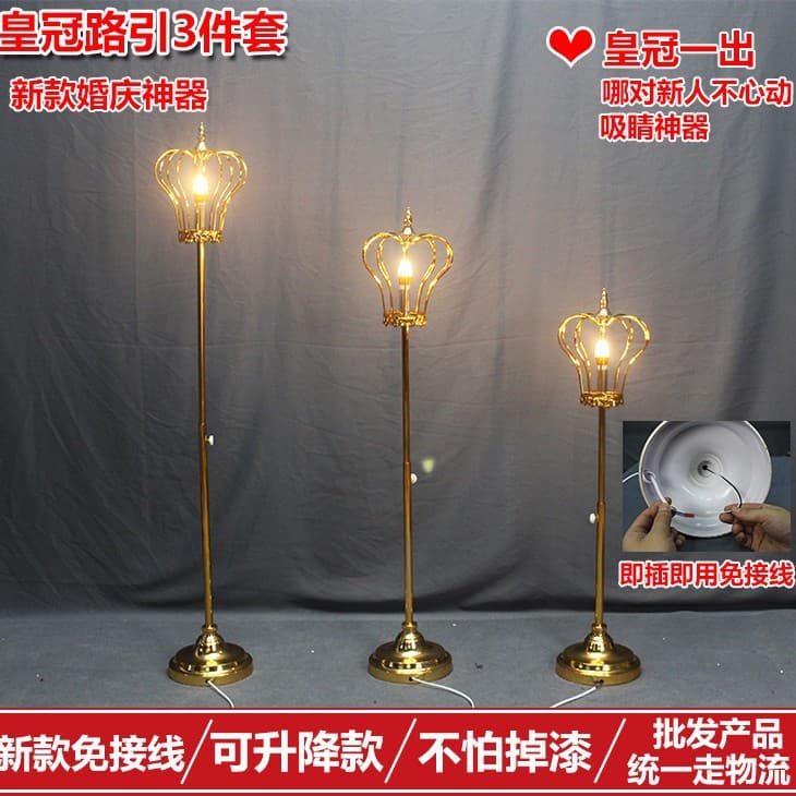New wrought iron wedding props electroplating crown road light wedding golden candlestick LED light source wrought iron electroplating