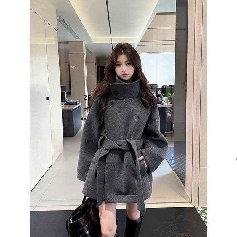 2025 French Vintage Stand Collar New Fashion Coat for Women, Autumn/Winter Thick, Luxurious Beige Woolen Versatile Jacket