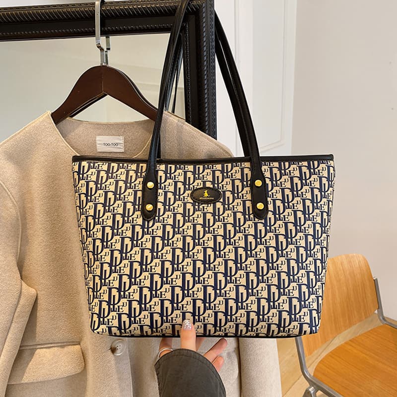Women's Fall/Winter Shoulder Bag Fashionable Underarm Bag Large Capacity Tote Handbag Crossbody Trendy Versatile