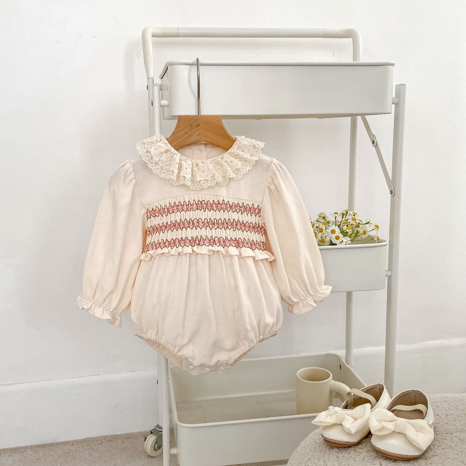 ins 2026 Baby Ruffle Collar Long Sleeve Bodysuit 0-3 Years Girls Spring Autumn Triangle Romper Crawling Suit