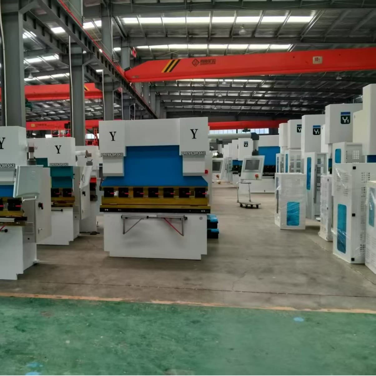 Bending machine, CNC hydraulic stainless steel electro-hydraulic large and small high-precision fully automatic plate bending machine, sheet metal bending machine
