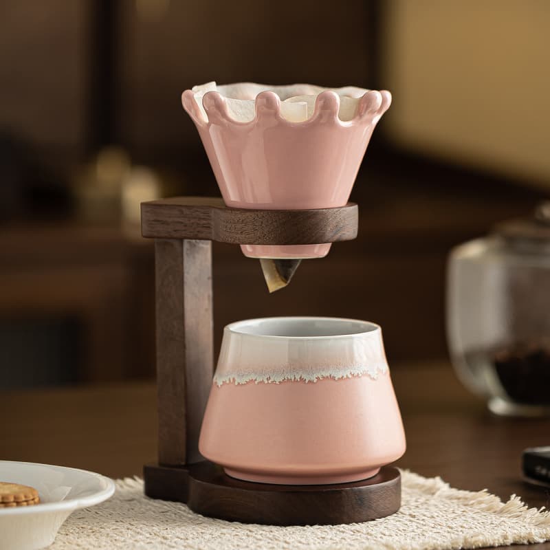 Wooden V6 style crown coffee filter cup reusable coffee funnel hand held coffee cup set as a souvenir