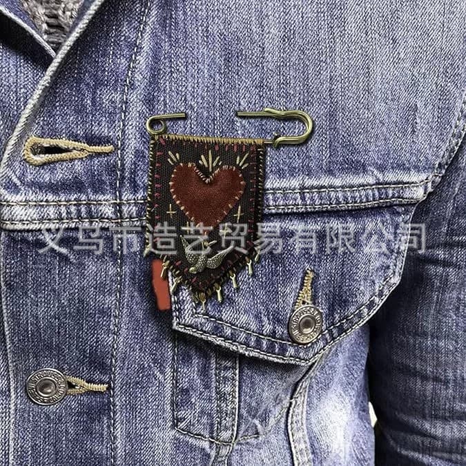 Cross-border new product 2025 love fashion simple brooch textile cloth pin pocket love brooch textile cloth pin