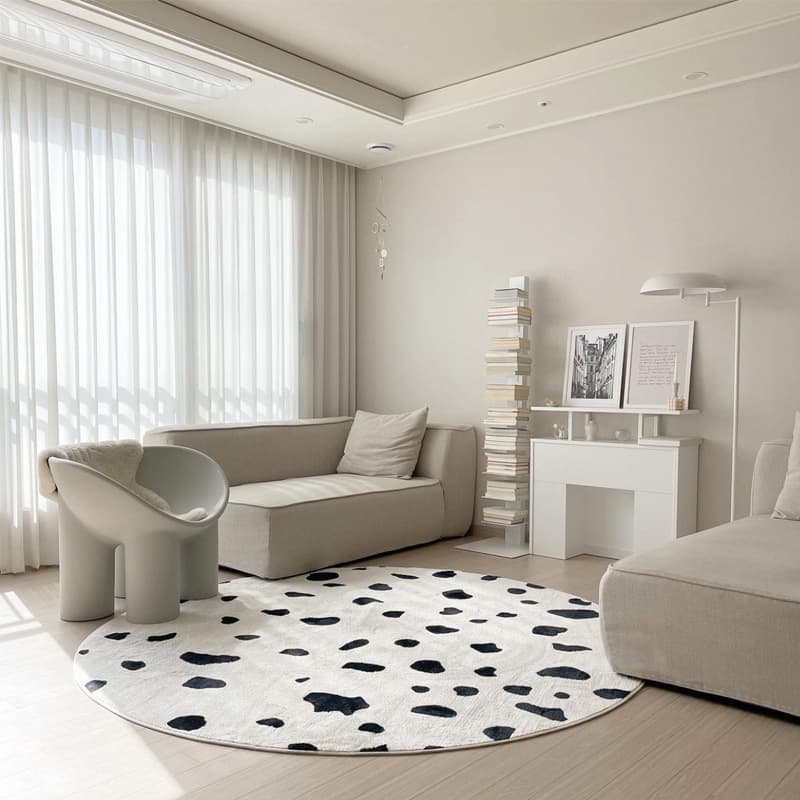 Special Ins Style Cow Print Round Living Room Rug Minimalist Modern Designer Bedroom Black and White Plush Floor Mat Thick