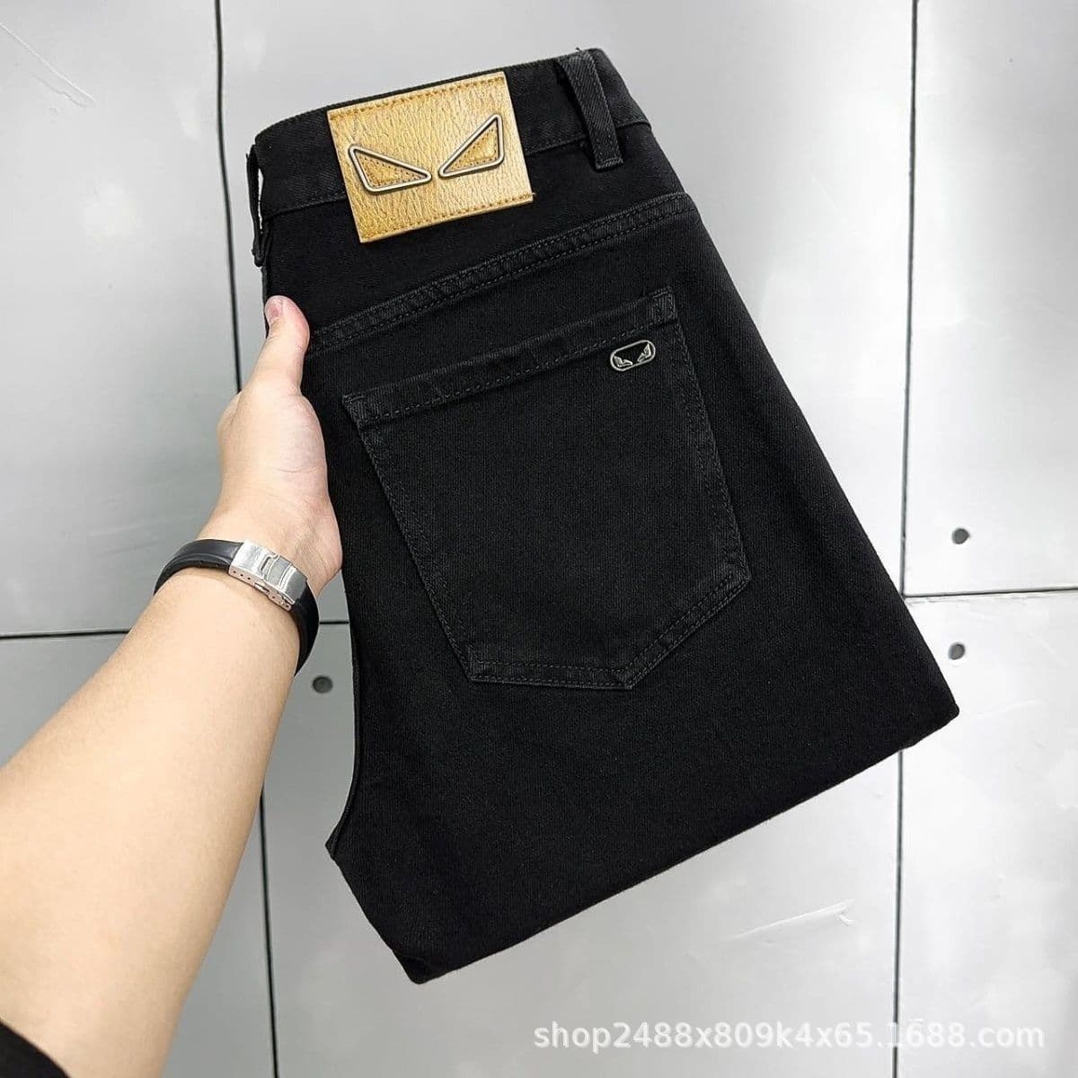 2026 Summer New High-End Light Luxury White Jeans with Slight Stretch, Casual Straight-Leg Pants for Men, Spring and Autumn Commuting Fashion