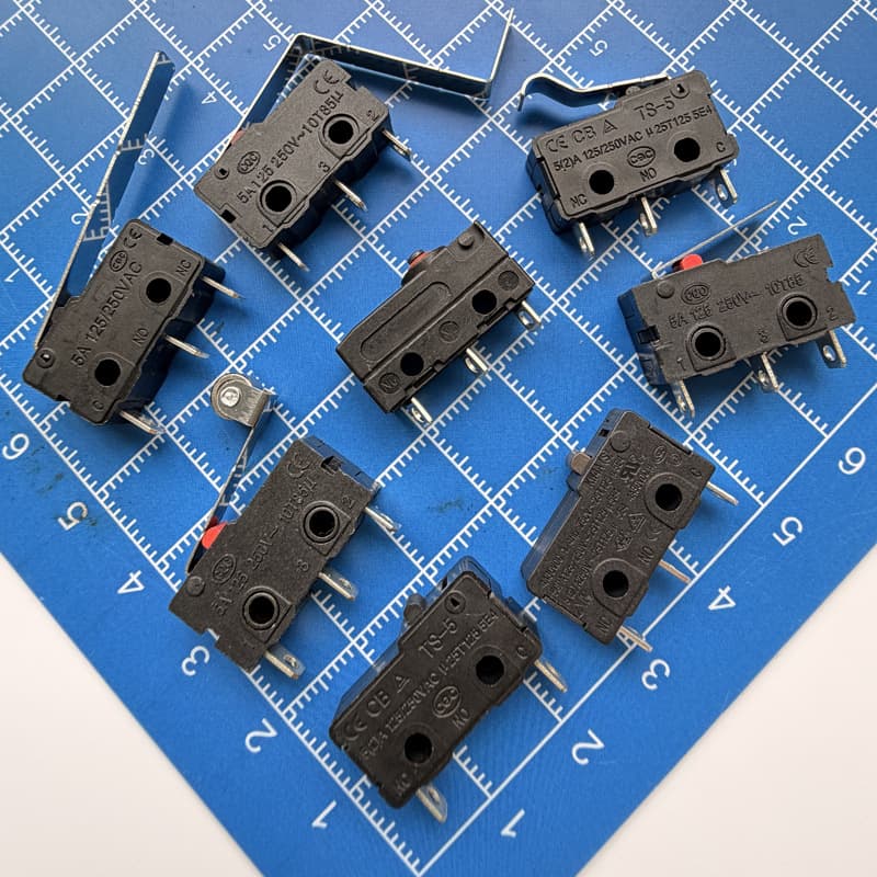 Micro Switch 3-Pin with Lever Normally Open Limit Travel Switch 2-Pin Normally Closed Mouse Micro Switch Waterproof Self-Reset