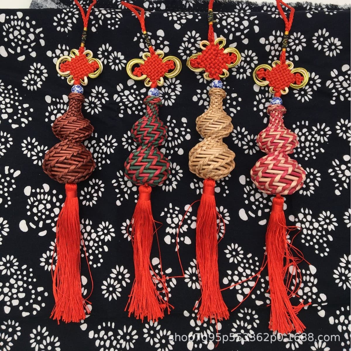 Traditional Handwoven Gourd Car Hanging Ornament, Chinese Knot Auspicious Gourd Pendant