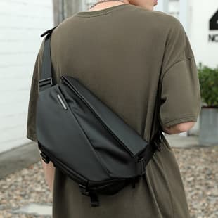 Cross-Border Trendy Sling Bag for Men, Multifunctional Sports Fitness Chest Bag, Large Capacity Student Shoulder Bag, Techwear Crossbody Bag