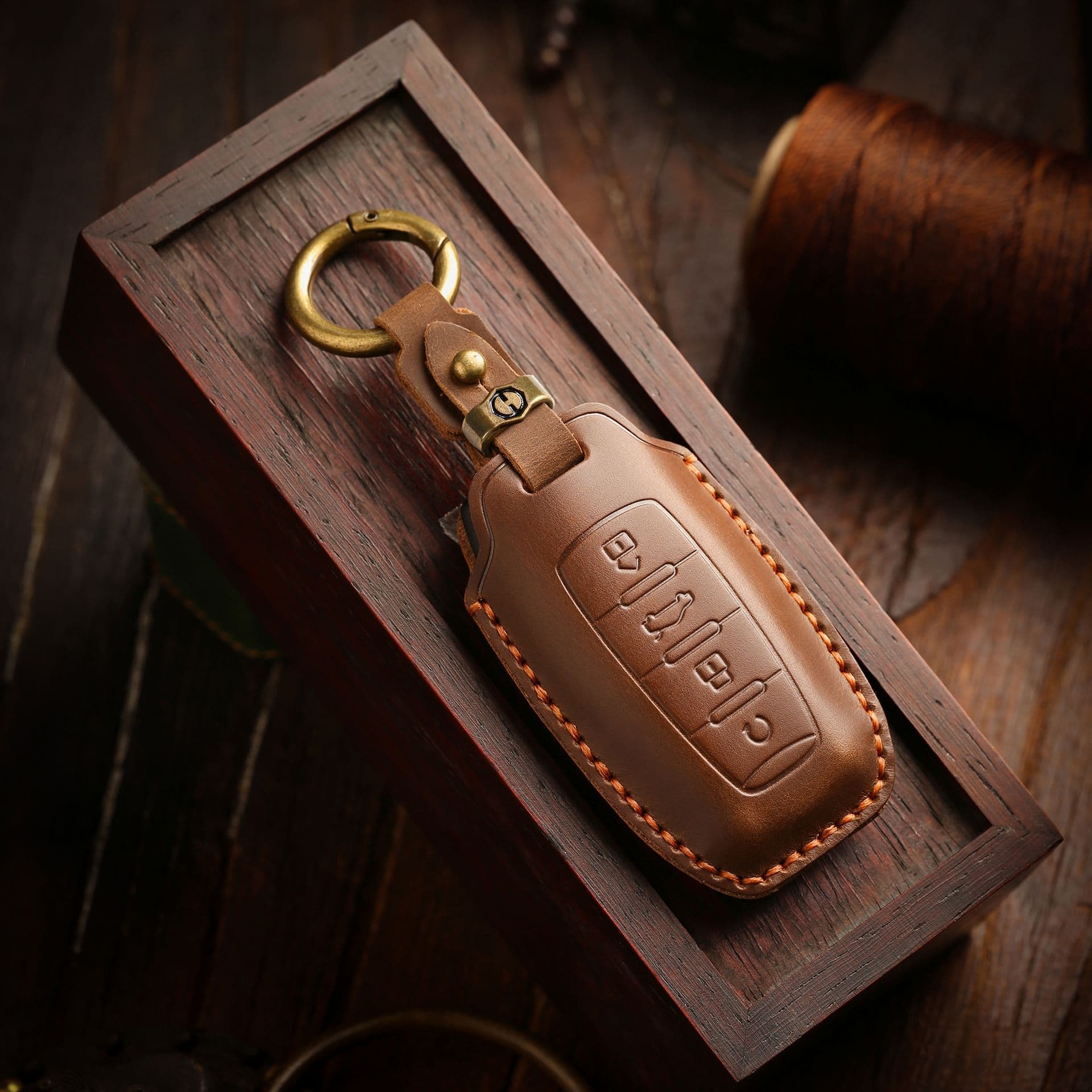 Retro key case suitable for Haval H6S H9 M6 First Love Big Dog Great Wall Cannon First Love handmade genuine leather key case
