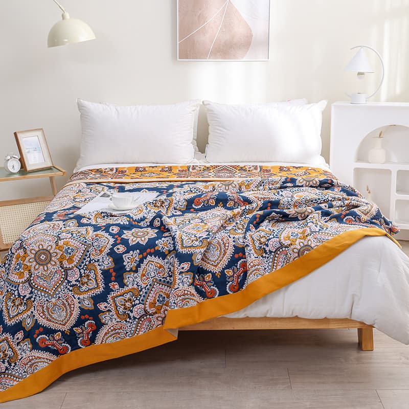 Thick, multi-layered cotton gauze blanket, perfect for afternoon naps, shawls, sofa covers, towels, and summer comforters (three-piece set).