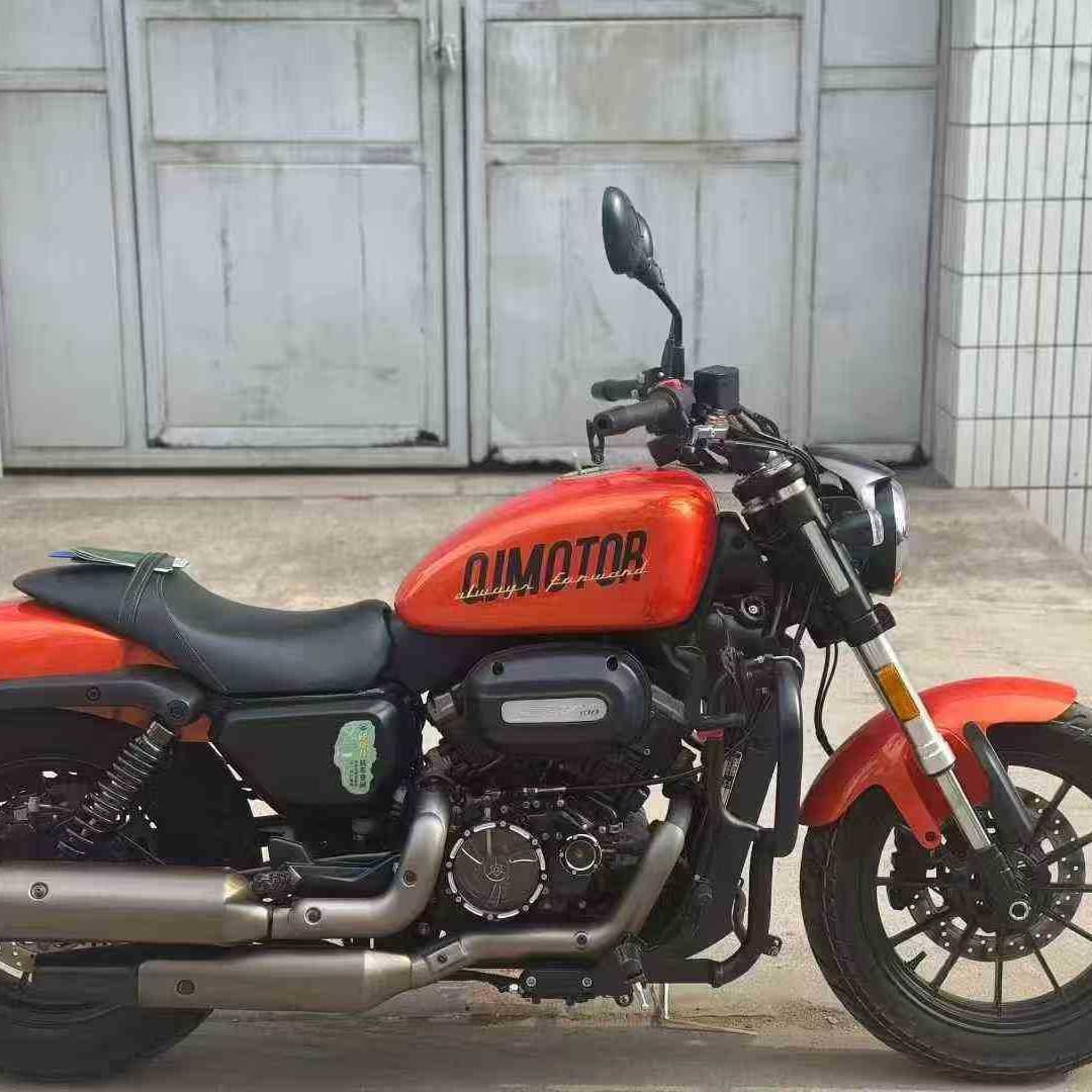 Qianjiang Flash 300S Supreme Cruiser Retro Bobber Fuel Motorcycle EFI Water-Cooled 150cc Displacement Cross-Ride